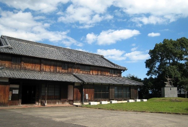 西望公園・西望記念館