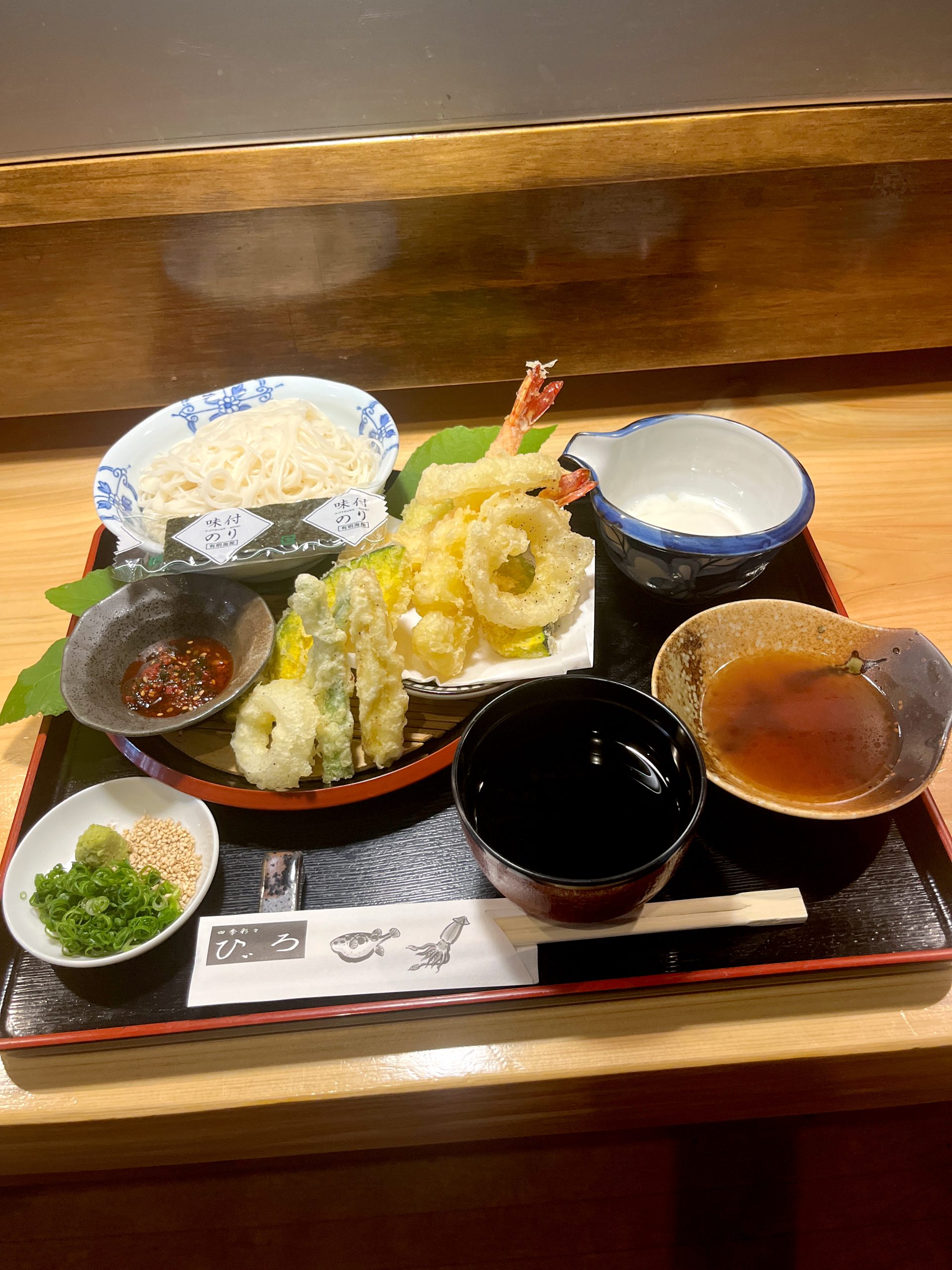 こぼれ天ぷら冷やしそうめん